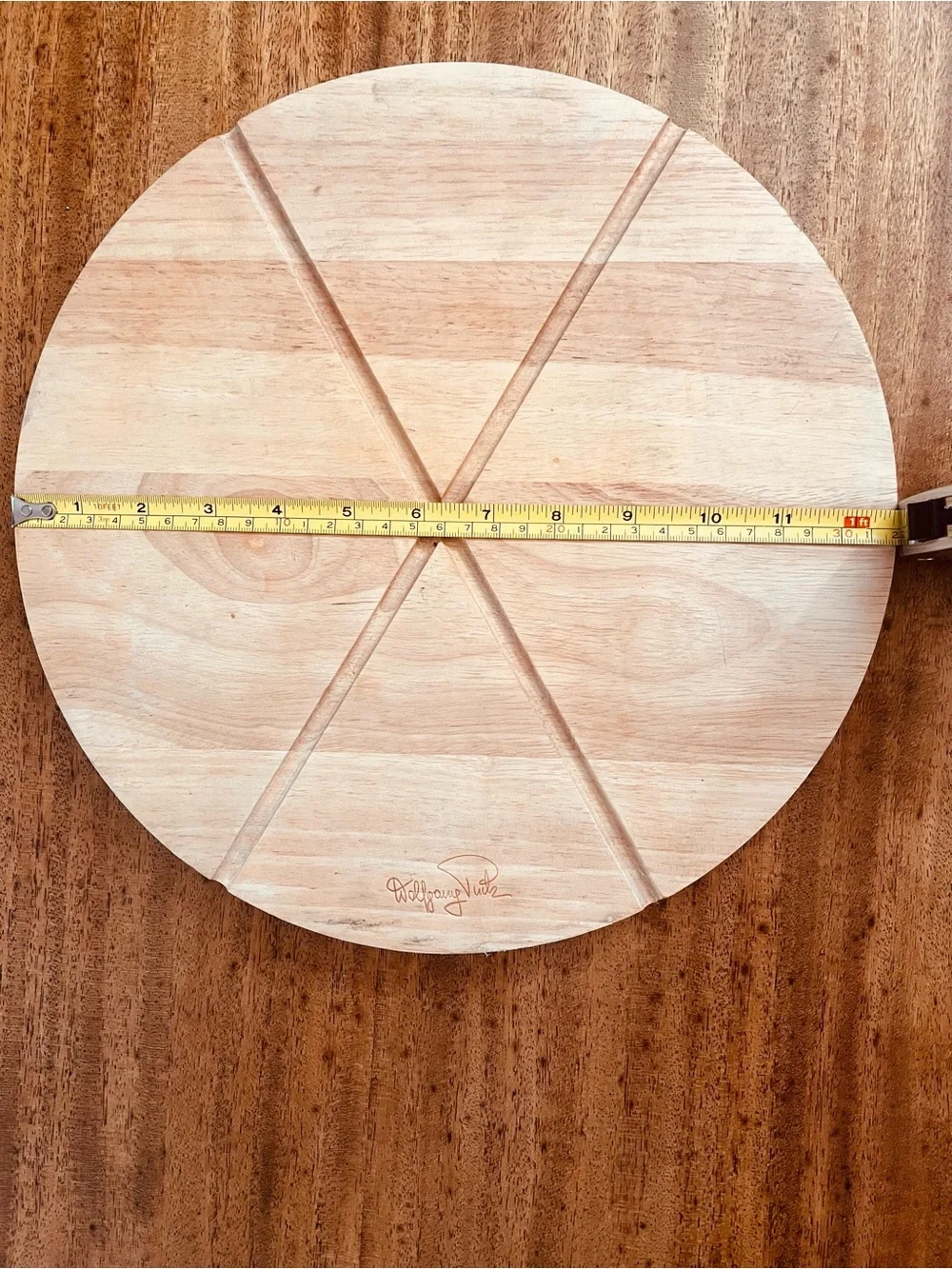 🍕🧀 🥮 Wolfgang Puck 12.5” wooden pizza cutting board with grooves